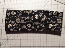 Load image into Gallery viewer, Skulls and Roses headband
